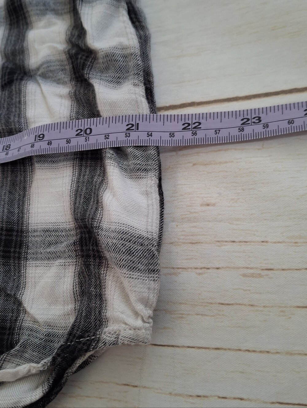 American Eagle Large Boyfriend Fit Black White Plaid Long Sleeve Shirt - Picture 10 of 14